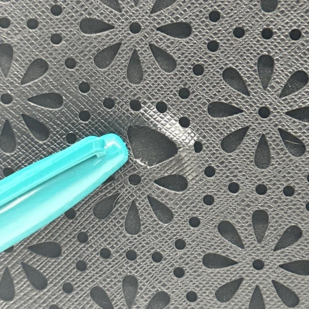 Kate Spade New‎ York Perforated Daisy Cut Out Tablet Sleeve Case 13